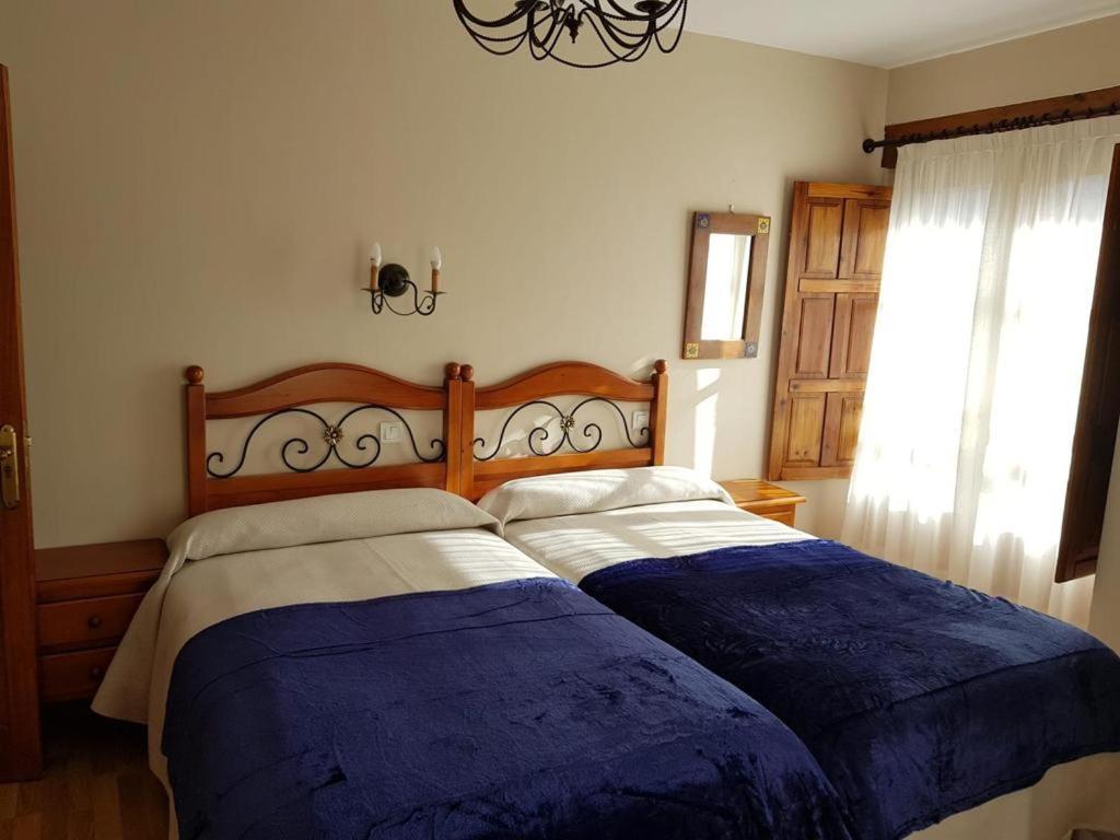 Hotel Mirador De Enterrias Esterno foto