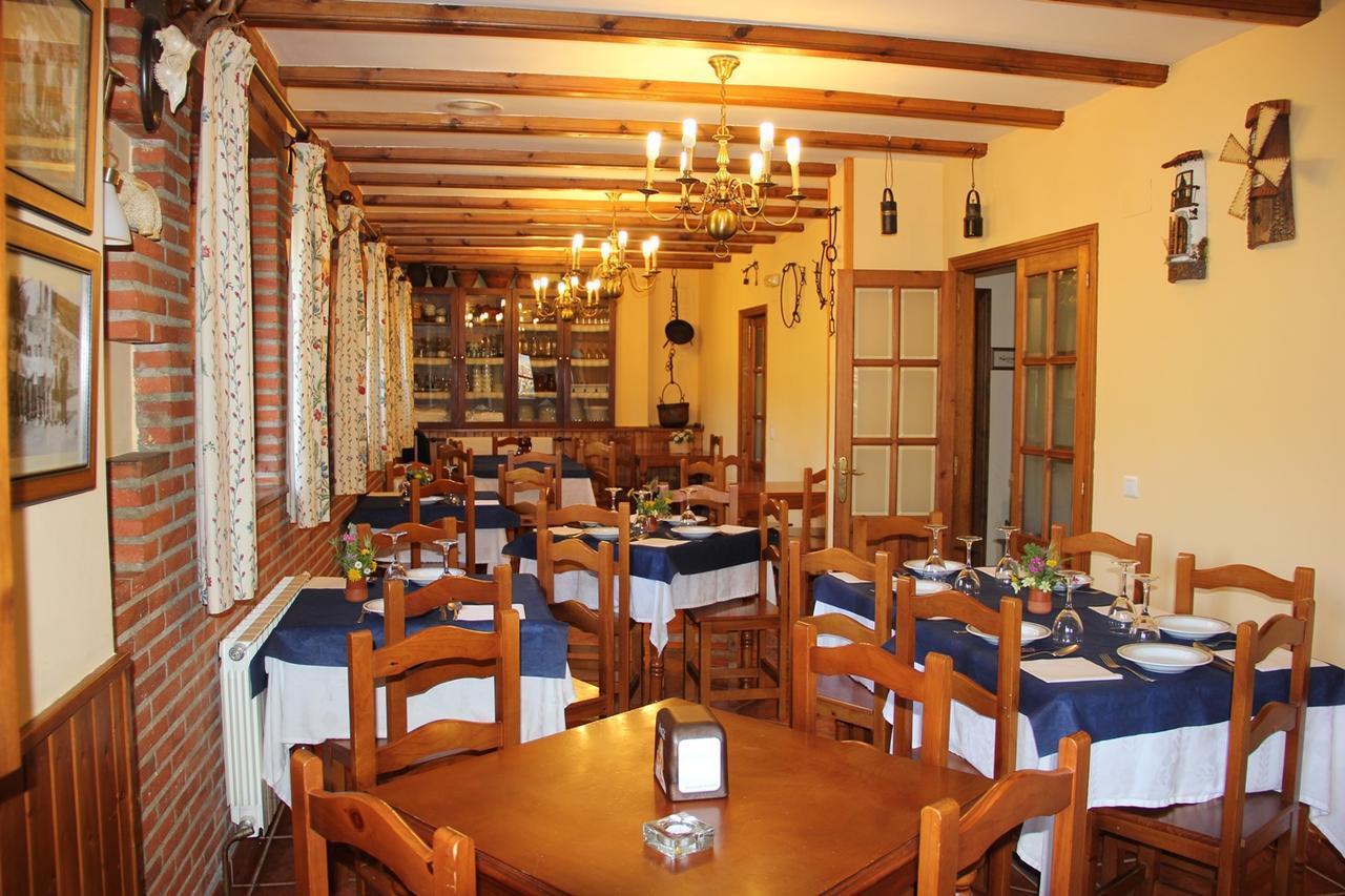 Hotel Mirador De Enterrias Esterno foto